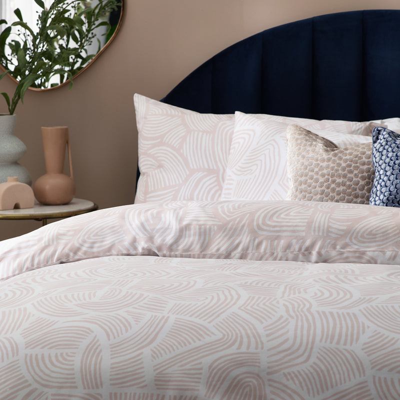 HÖEM Dunes Abstract Cotton Rich Reversible Duvet Cover Set in Shell