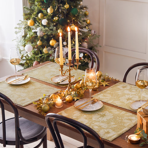 Paoletti Gold Stag Set of 4 Christmas Festive Placemats in Gold