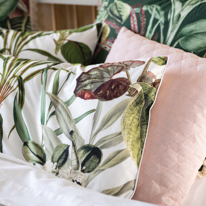 Linen House Wonderplant Exotic Botanical Pillowcase in White/Green