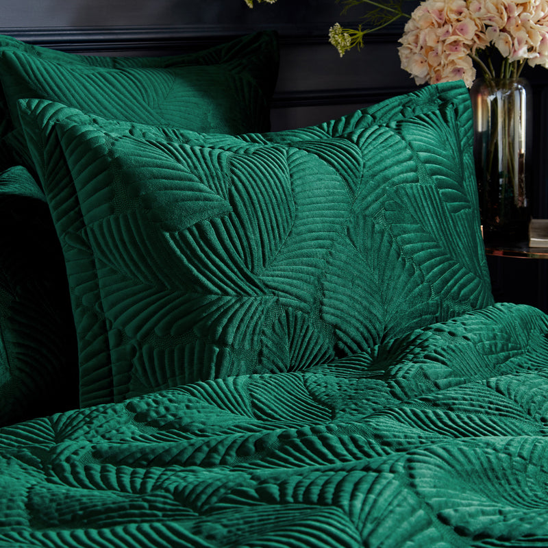 Palmeria Quilted Velvet Pillowcase Emerald